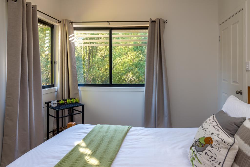 Babbling Brook Retreat Villa Limpinwood Стая снимка