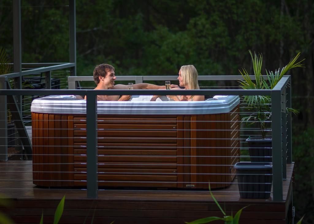 Babbling Brook Retreat Villa Limpinwood Стая снимка