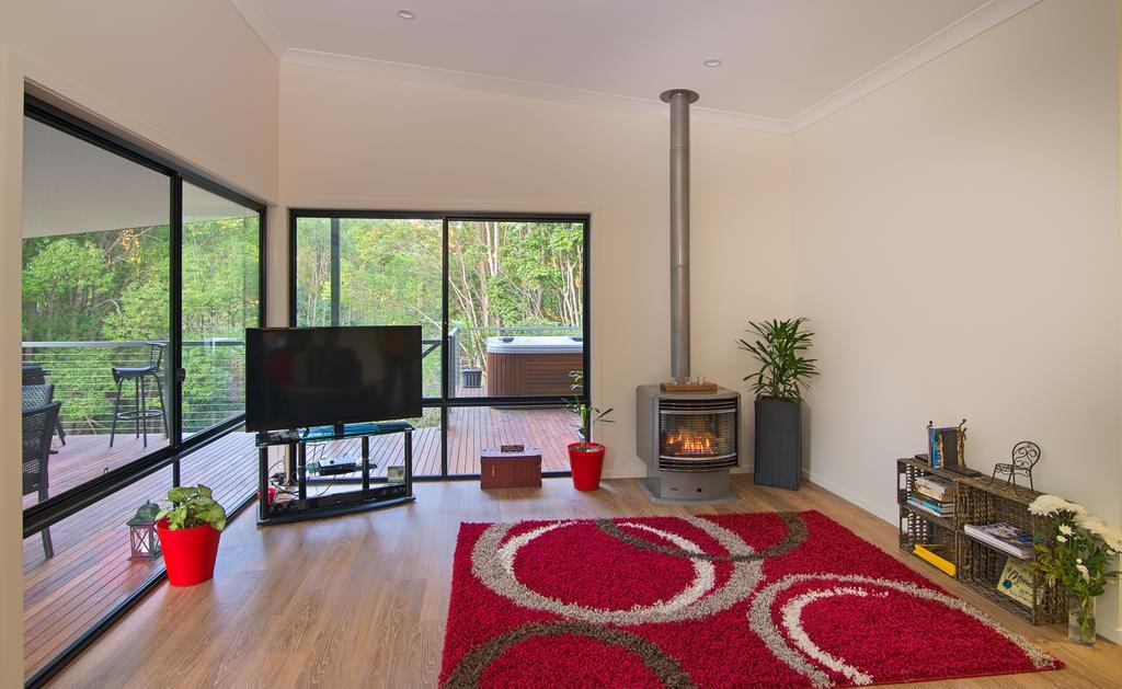 Babbling Brook Retreat Villa Limpinwood Стая снимка